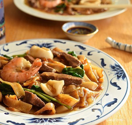 Singapore Beef and Seafood Hor Fun