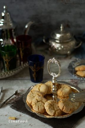 Moroccan Almond Cookies