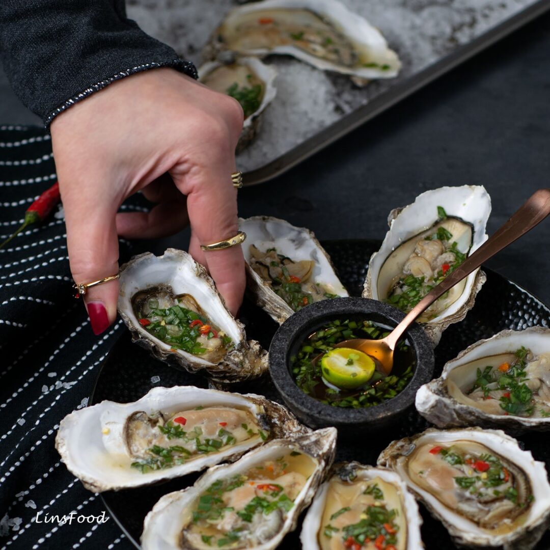 forening Post kuvert Thai Style Grilled Oysters (plus How to Shuck Oysters Video)