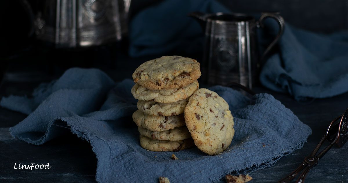 Best Eggless Chocolate Chip Cookies Recipe! - LinsFood