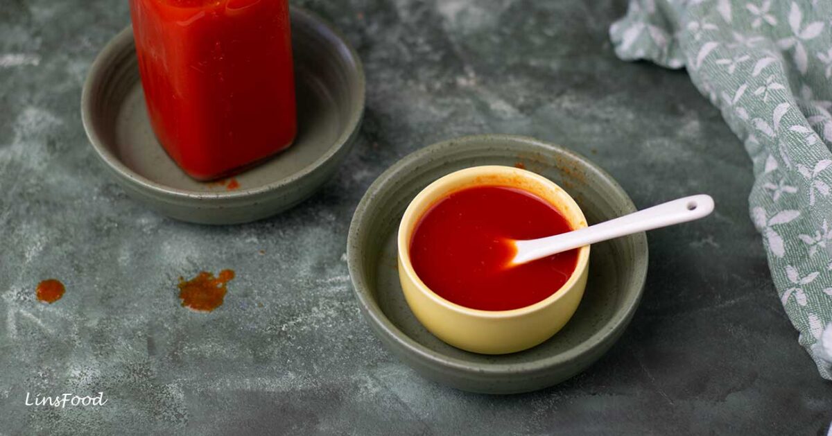Homemade Sriracha Recipe (So, So, Easy!)